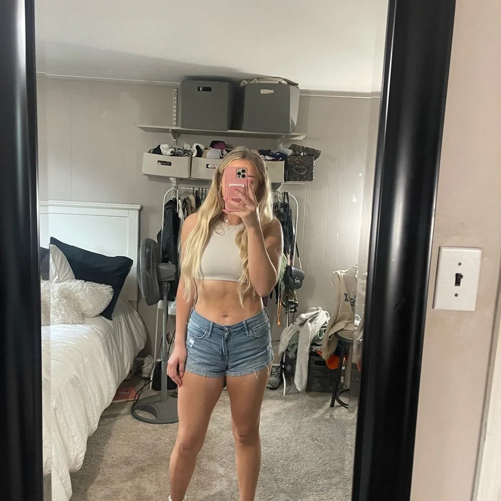 ABERCROMBIE AND FITCH shorts 2 - Picture 7 of 12
